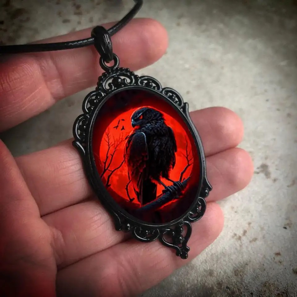 Collier gothique Vampire hibou - Men'S Vampire Accessories avis et prix