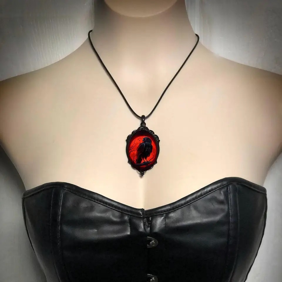 Collier gothique Vampire hibou - Men'S Vampire Accessories avis et prix